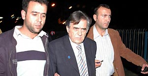 YYÜ Rektörü Yücel Aşkın tutuklandı
