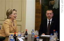 W.Post: Clinton, Türkiyenin Medyaya Uyguladığı Baskıları Ciddiye Almiyor