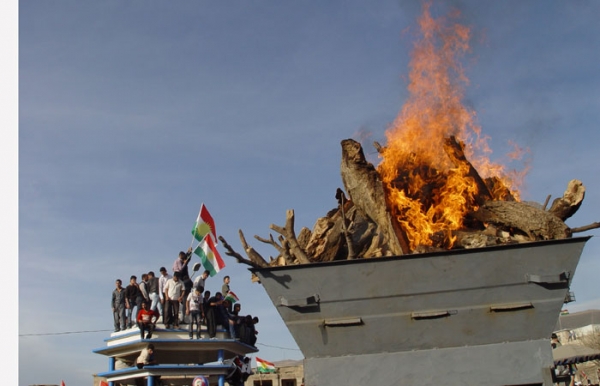 Rastirîn û kewntirîn sersal Newroz pîrozbe!