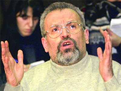 Vatan Hainliğine Devam / Ahmet Zeki Okçuoğlu