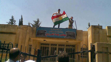 Güney-Batı Kurdistan' da Yaşanılan Coşkuya Ortak Olmak