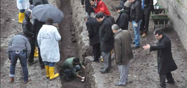 JİTEM merkezinde toplu mezar