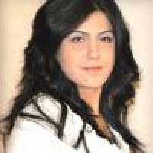 Doğu Kürdistanlı  yazar ve  sivil toplum aktivisti Koyistan Omerzade ile röportaj